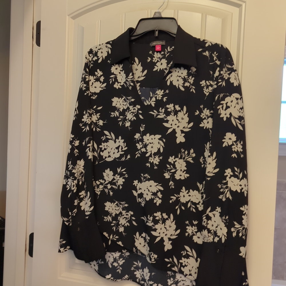 Vince Camuto Black and White Floral Blouse